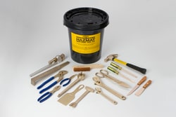 Ampco Safety Tools Deluxe Insulated Kit 17 Piece