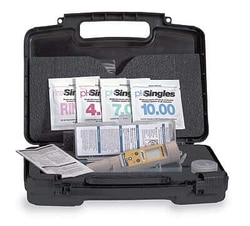 Cole Parmer Oakton pHTestr™ 30 Waterproof Pocket Tester with Calibration Kit
