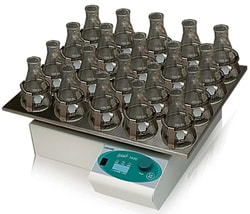 Labnet™ Flat Platform for Orbit™ 1900 Digital Heavy Duty Shaker