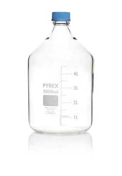 Pyrex Borosilicate Glass Reagent Bottles with Polypropylene Cap and Pouring Ring 5000 mL | Buy Online | Pyrex | Fisher Scientific