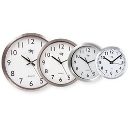 Manutan Classic wall clock Ø 25 cm, Quantity: Each