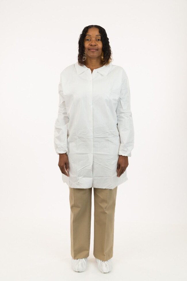 International EnviroguardMicroGuard CE Lab Coats Medium; Bulk packaged