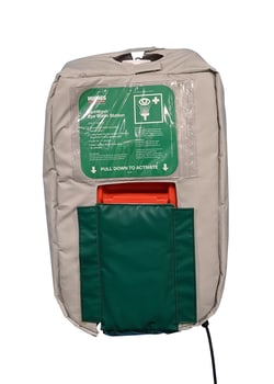 Justrite™ Hughes 10-Gallon Gravity Fed Eyewash Heated Jacket 120 V plug