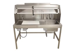 Mopec 60 Dissection Table Workstation with Right Sink HeightMetric: 139.7cm:Autopsy