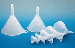 Carl Roth&trade;&nbsp;Entonnoirs en plastique PEHD