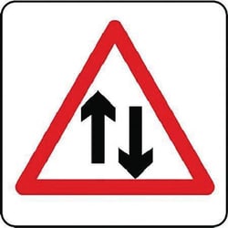 Manutan Two way traffic sign.Refelective. Post fixing, Quantity: Each