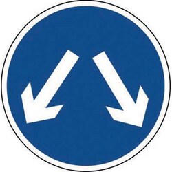 Manutan Use both sides traffic sign. Dia. 600mm. Aluminium, Quantity: Pack