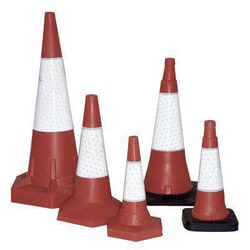 Manutan Stackable traffic cones. Height 600mm - per 5, Quantity: Each