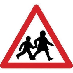 Manutan Warning children sign. 600mm triangle, Quantity: Pack of 1