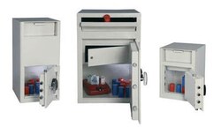 Manutan Cash deposit safe. External wxdxh 340x381x480mm., Quantity: Each