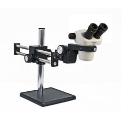 ACCU-SCOPE™ Z730 Binocular Zoom Stereo Microscope on Ball Bearing Boom Stand