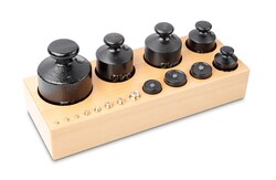 Kern Sohn OIML Class M3 Weight Set, Wooden Block 1 g to 5 kg; Cast Iron:Balanzas