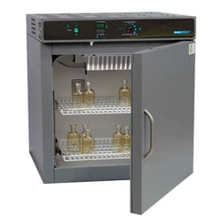 Chemglass Life Sciences Incubator, Peltier-Cooled, B.O.D., 6.5 Cu Ft, 120V,