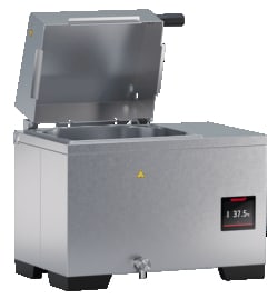 Memmert water bath WTB 11, 115volt +5C above ambient to +100C (Dependant on Ambient) Gable Cover/ Reversible Shelf included