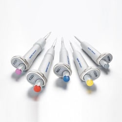 USA Scientific Inc&nbsp;Eppendorf Reference 2, single-channel, variable, incl. epT.I.P.S. sample bag and holder for pipette carousel, 0.25 ul-2.5mL, red