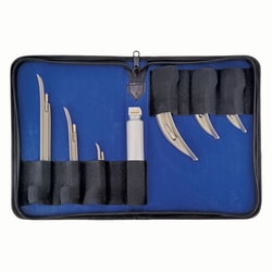 Med Vet International&nbsp;Laryngoscope Kit, J0449S, 6 Blades, Medium Handle, 1 Kit