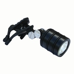 Med Vet International&nbsp;Clip on LED Light w/ Battery Pack, J1036D5