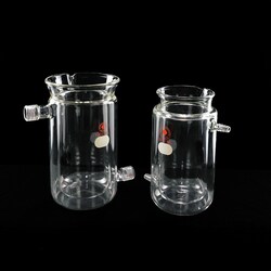 Ace Glass, Inc.&nbsp;Beaker 400mL jacketed Ace-Safe hose connections for 1/4in tubing 112mm inside height 75mm inside diameter w/pour spout