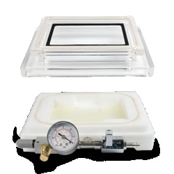 Phenomenex Inc&nbsp;w/ Vacuum Gauge