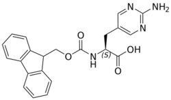 STA PHARMACEUTICAL US LLC&nbsp;Fmoc-L-5-Pyrimidine(2-NH2)-OH | 25 g | InChIKey RFPJWLZWYMUZCJ-IBGZPJMESA-N | MW 404.426