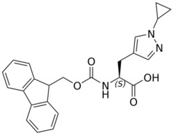 STA PHARMACEUTICAL US LLC&nbsp;Fmoc-L-4-Pyrazole(1N-cyclopropyl)-OH | 10 g | InChIKey UMNDPIDEFZXJSO-QFIPXVFZSA-N | MW 417.465