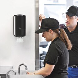 Tork Tork Mini Innenabrollungsspender M1, Robustes Design, Elevation Linie Schwarz | Buy Online | Tork | Fisher Scientific