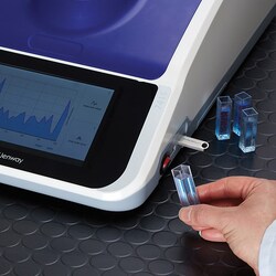 Cole-Parmer Jenway 7415 Scanning UV/Visible Spectrophotometer, 198 to 1000