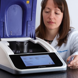 Cole-Parmer Jenway 7415 Scanning UV/Visible Spectrophotometer, 198 to 1000