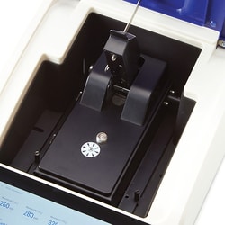 Cole-Parmer Jenway 7415 Nano Scanning Micro-Volume Spectrophotometer, 198 to 1000 nm, White ABS Plastic; 100-240 VAC, 50/60 Hz