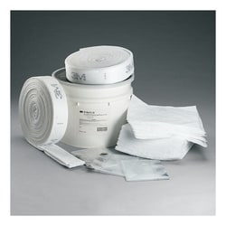 3M™ Petroleum Sorbent Spill Response Kit