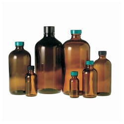 Qorpak&trade;&nbsp;Amber Boston Round Bottles with Green PP Cap and PTFE/Silicone-Septa