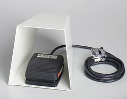 Leica Biosystems&nbsp;Foot switch with protective device and offset plug for Leica HistoCore AUTOCUT rotary microtome