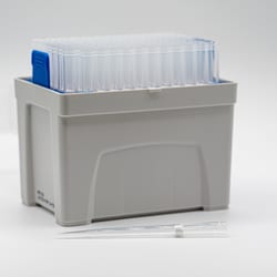 Pacer Global LLC&nbsp;1000μL Pipette Tips, Long, Low Retention, Filter, Sterile, 96 tips per rack, 10 racks per pack
