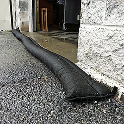 New Pig&nbsp;PIG Water-Activated Flood Barrier