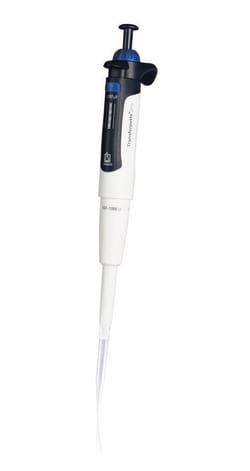 BRAND Single-Channel Micropipette Transferpette pro, Adjustable 1000 &mu;L | Buy Online | BRAND&trade; | Fisher Scientific