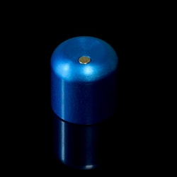 Instech&nbsp;Protective aluminum cap for magnetic rat Vascular Access Buttons (blue)