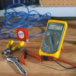 Cole-Parmer Fluke 705 Current Loop Calibrator, 24V Loop Supply