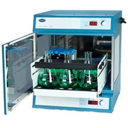 Cole-Parmer SI-200D-120 Stuart Shaking Incubator, 51 L; 120 VAC, Quantity:
