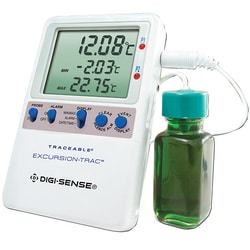Cole-Parmer Traceable Excursion-Trac™ Data Logging Thermometer with Calibration; 1 Bottle Probe