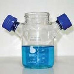 Bellco Glass, Inc. Promotes optimal growth of suspension and micro-carrier culture. Impeller height adjust through compression fitting center cap. The indented bottom prevents accumulation of micro-carrier beads under impeller.    Size: 500ml    Sidearm cap: 45mm ( includ