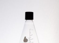 Bellco Glass, Inc. Manufactured from type 1 class a Borosilicate glass. Ideal for culture aerobic & anaerobic organisms, media storage and mixing. Deep skirted screw caps protect against contamination. Supplied with rubber line black phenolic caps and graduated to approxima