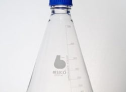 Bellco Glass, Inc. Manufactured from type 1 class a Borosilicate glass. Ideal for all cell culture and media storage purposes. Provides flexible secure seal without a liner. Supplied with gl45 liner-less screw cap and pouring rings. Graduated to approximate volumes.    Siz
