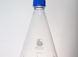 Bellco Glass, Inc. Manufactured from type 1 class a Borosilicate glass. 3 side baffles positioned at 120 degree and  3 bottom baffles offset from the side baffles. Gl45 polypropylene membrane cap has a sealed in 0.2u ptfe membrane. Cap can be tightened during autoclaving.