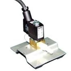 Bellco Glass, Inc. 1 valve model, 230vSupplied with:Plastic hose connector (1 per valve)Push fitting (1 per valve)M3 x 5 screw & #5 int. Lock-washer (2 per valve)(1)  sst base plate(4)  rubber feet(1)  solenoid valve sub-assembly
