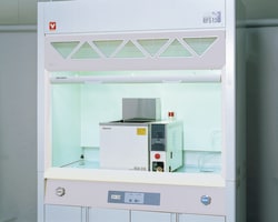 Andwin Scientific&nbsp;Yamato 37L Constant Temerature Oil Bath with maximum temp. of 270°C, 220V.