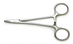 World Precision Instrument Derf Needle Holder, 12cm, Straight, Serrated,