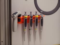IBI SCIENTIFIC 3P Hanging Pipette Stand, 4 Place w/ Filler