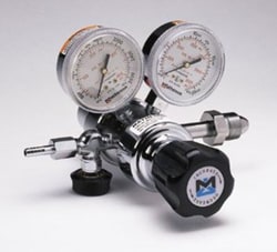 MATHESON TRI GAS Model 1250 Series Dual-Stage Brass Regulator, Quantity: