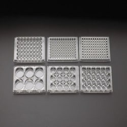 Quality Biological Inc&nbsp;96 Well, Flat Bottom, Tissue Culture Plate with Lid, Sterile, 5/Sleeve, 100/CS
