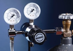 Euthanex Heated Regulator (0-100 PSI Output), connects directly to the